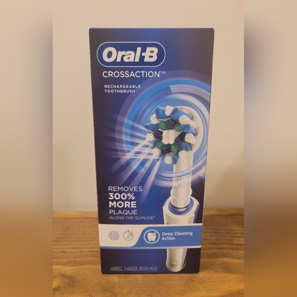 Oral-B CrossAction Rechargeable Toothbrush,Blue